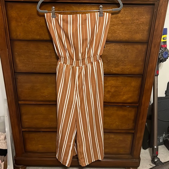 Lulus Pants - NWT Lulu’s strapless jumpsuit
